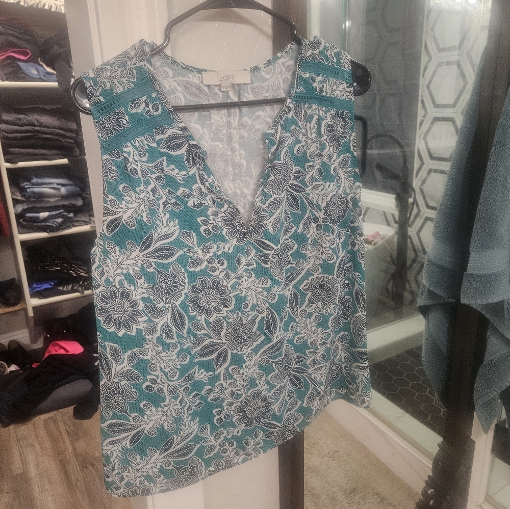 LOFT Asymmetrical Sleeveless White and Green Blouse